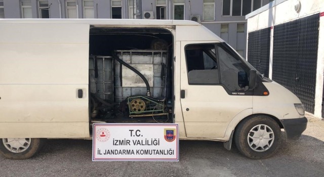 İzmirde akaryakıtta kullanılan 2 bin 500 litre atık yağ ele geçirildi