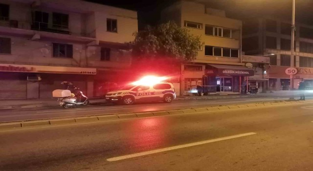 İzmirde eğlence mekanında silahlı kavga: 1 ölü