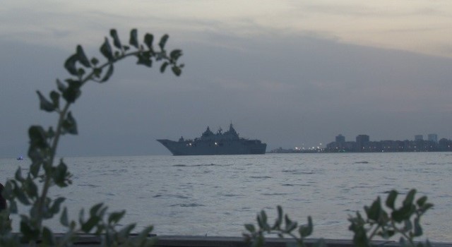 İzmirden ayrılan TCG Anadolu 150 bine yakın ziyaretçiyi ağırladı