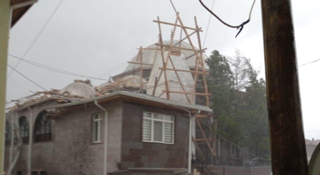 Kahramankazanda yıkılan minare belediye tarafından yeniden yapılacak