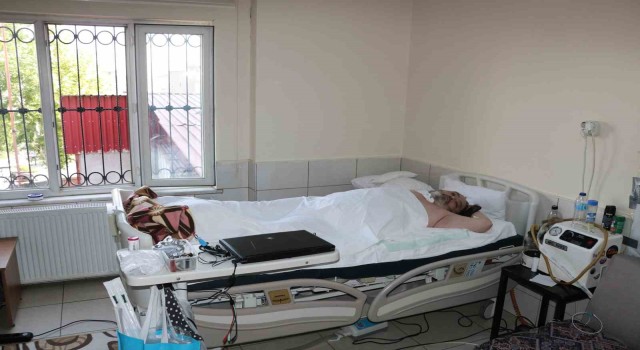 Kahramanmaraşta 19 yıldır bir yatak hayatı oldu, depremden sonra evden bile çıkamadı