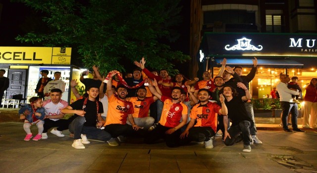 Kahramanmaraşta Galatasaray taraftarları şampiyonluğu coşkuyla kutladı