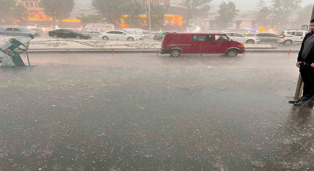 Kahramanmaraşta sağanak yağış ve dolu etkili oldu