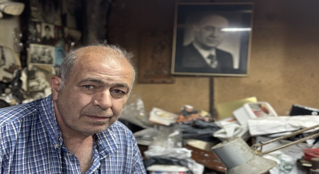 Kapalıçarşının son hakkakı zamana direniyor