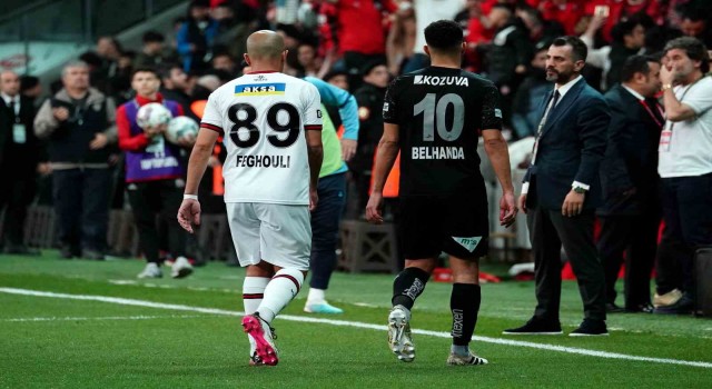 Karagümrükte Sofiane Feghouli ilk kez 11de başladı