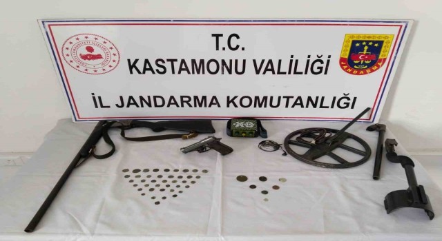 Kastamonuda 47 adet sikke ele geçirildi: 2 gözaltı