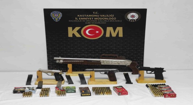 Kastamonuda kaçak silah operasyonu: 2 gözaltı