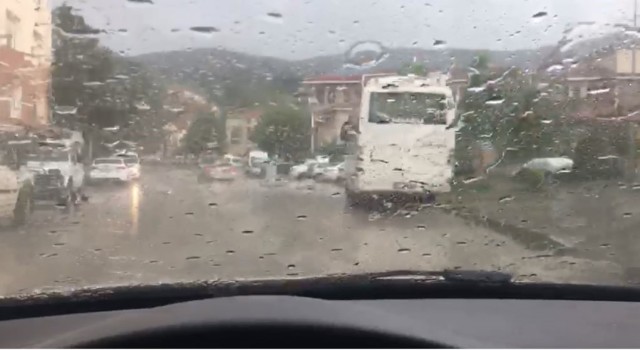 Kastamonuda sağanak yağış ve fırtına etkili oldu