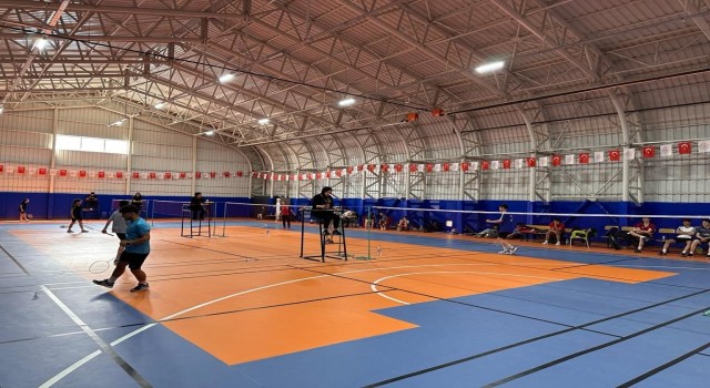 Kayseride Badminton İl Birinciliği düzenlendi