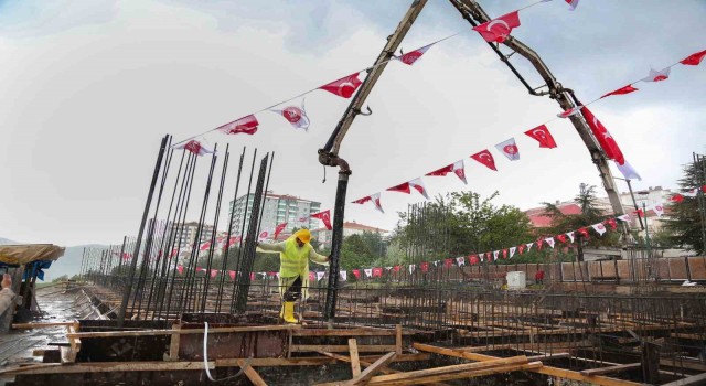 Keçiörende Kafkaslar Kapalı Spor Salonunun temelleri atıldı