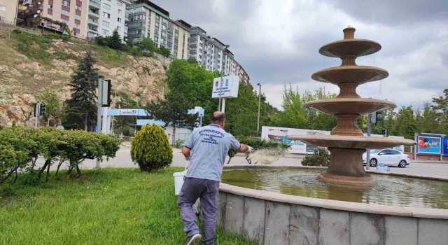 Keçiörende larvasit uygulaması ve ilaçlama çalışması devam ediyor