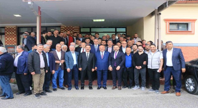 Kemahlılar AK Parti milletvekillerini ağırladı
