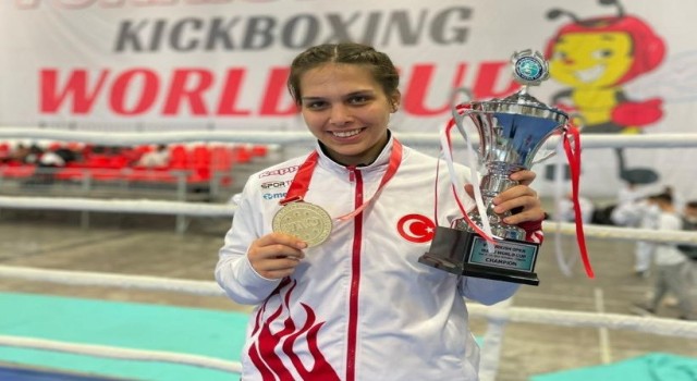 Kick Boks Dünya Kupası şampiyonasında 3te 3 yaptılar