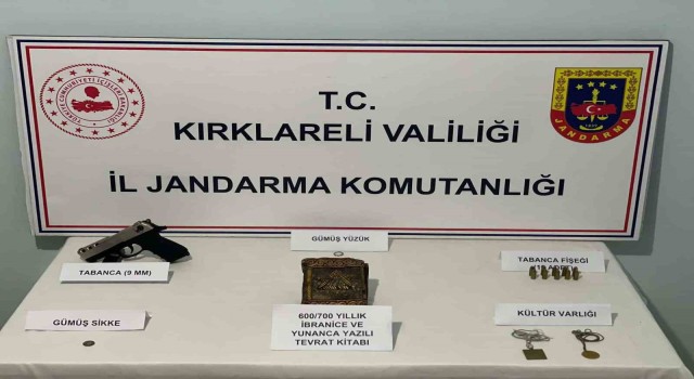 Kırklarelinde 7 asırlık İbranice ve Yunanca el yazması Tevrat ele geçirildi