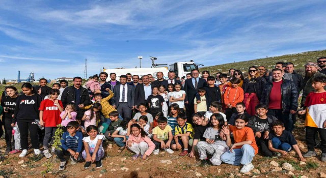 KMÜde Haydi Gel Spor Yapalım etkinliğinde fidan dikildi