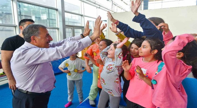 KMÜnün ‘Haydi Gel Spor Yapalım projesine çocuklar yoğun ilgi gösterdi