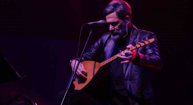 Kocaeliler Uğur Işılakla muhteşem bir gece yaşadı