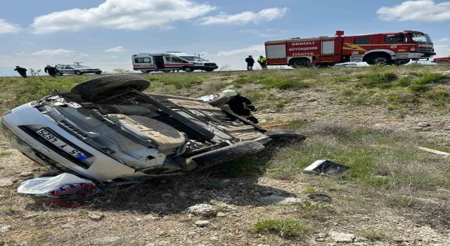Kontrolden çıkan otomobil boş araziye uçtu: 2 yaralı