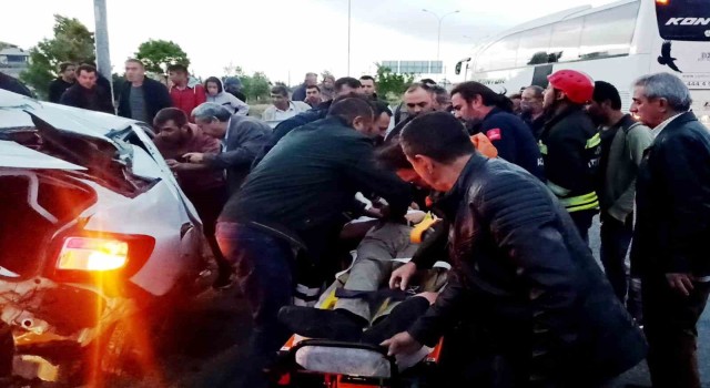 Konyada iki otomobil çarpıştı: 7 yaralı
