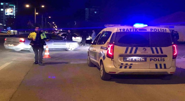 Konyada otomobil ile motosiklet çarpıştı: 1 ölü, 3 yaralı