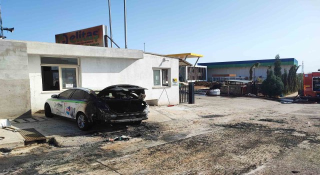 Köpük fabrikasının bahçesinde çıkan yangın kontrol altına alındı
