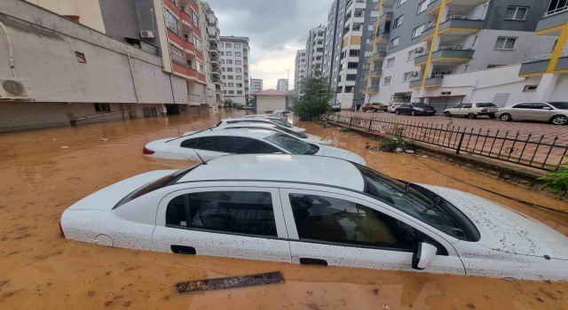 Adana Kozan'da sel felaketi havadan görüntülendi