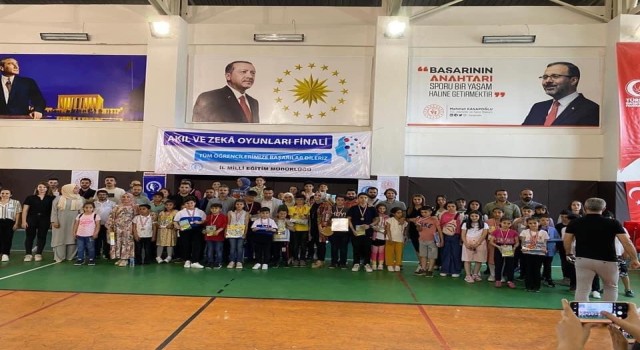 Kozlukta akıl ve zeka turnuvasında büyük başarı