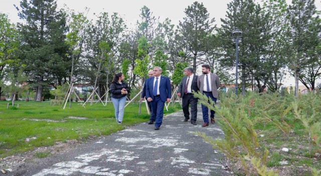 Kütahya Millet Bahçesinde incelemelerde bulundu
