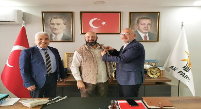 Kütahya Pazarcılar Odası Başkanı Hakan Akdaş, AK Partiye üye oldu