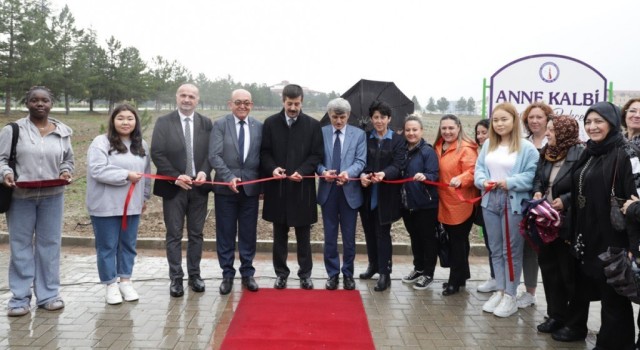 Kütahyada Anne Kalbi Lavanta Bahçesi açıldı