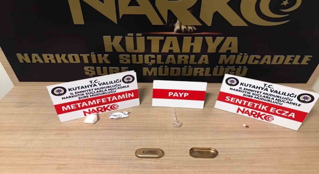 Kütahyada durdurulan araçta uyuşturucu ele geçirildi