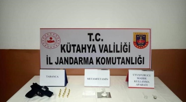 Kütahyada jandarmadan uyuşturucu operasyonu