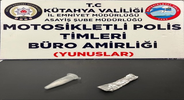 Kütahyada Yunus Timleri şahsın üzerinde uyuşturucu buldu