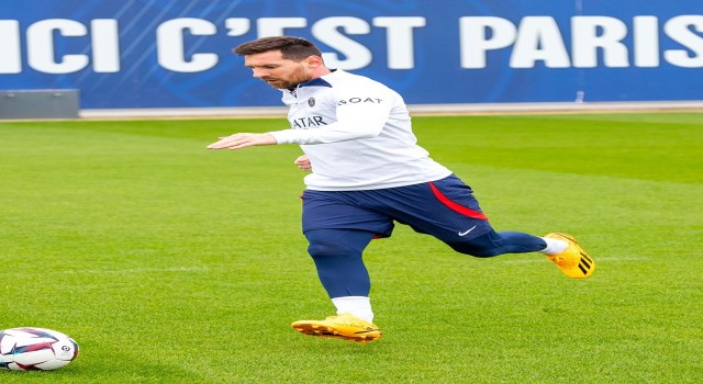 Lionel Messi antrenmanlara geri döndü