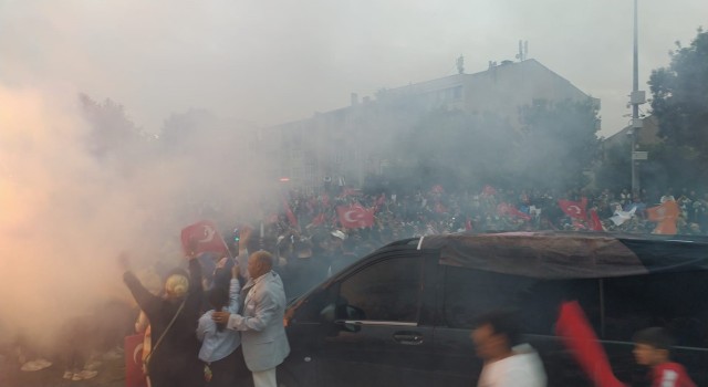 Lüleburgazda seçim kutlamaları