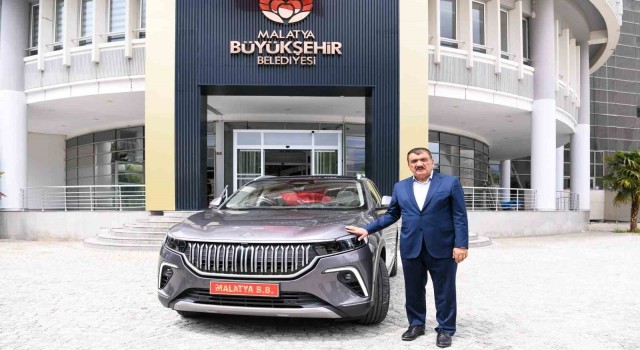 Malatya Büyükşehir Belediyesinin makam aracı TOGG teslim alındı