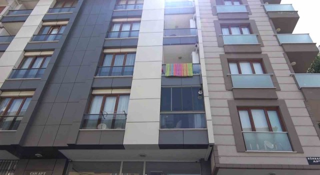 Maltepede yabancı uyruklu şahıs merdivenlerde ölü bulundu