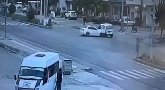 Mardinde otomobil ile hafif ticari araç çarpıştı: 1i ağır 3 yaralı