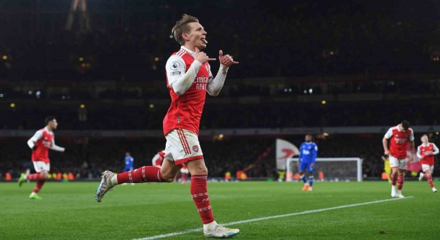 Martin Odegaard, Arsenalı sırtlıyor