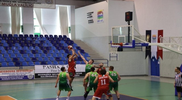 Master basketbolcular Marmariste ter döktü