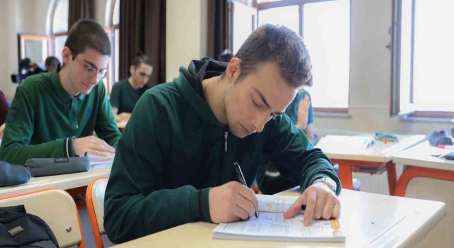 MEB, YKSye hazırlanacak meslek liselilere Akademik Destek Programını başlatıyor