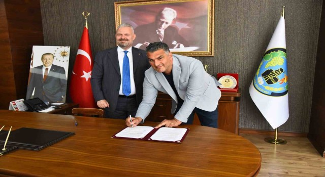 Menemen Belediyesinden tarihi çarşıya ipeksi dokunuş