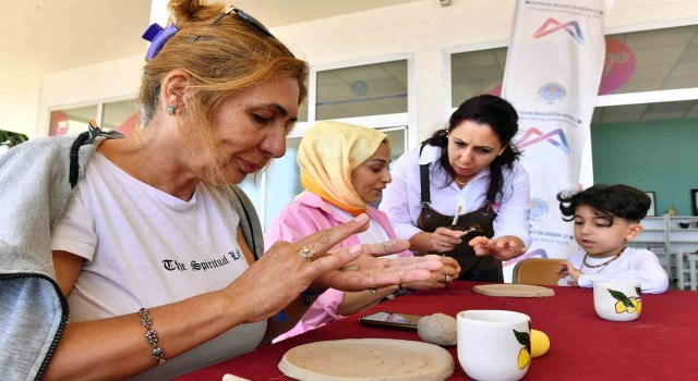 Mersinde Anneler Günü dolayısıyla atölye etkinliği düzenlendi