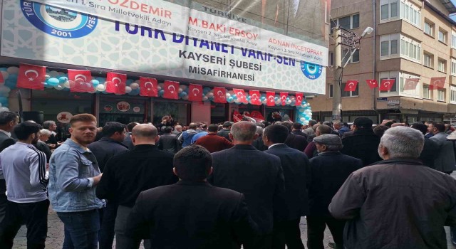 MHPli Özdemir Türk Diyanet Vakıf Sen Kayseri Şubesi ve Misafirhanesinin Açılışına Katıldı