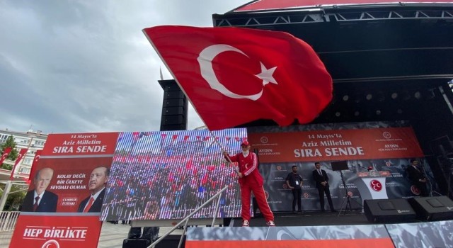 MHPnin sembol ismi “Bayrak Dede” Aydında vatandaşları coşturdu