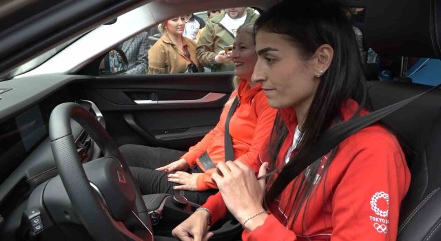 Milli sporcu Toggla bir tur istedi, Bakan Varank anahtarı verdi