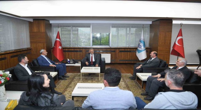 Muhtarlardan Başkan Büyükkılıça ücretsiz kombi teşekkürü