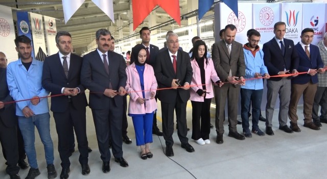 Muşta 416 kişinin istihdam edildiği tekstil fabrikası törenle açıldı