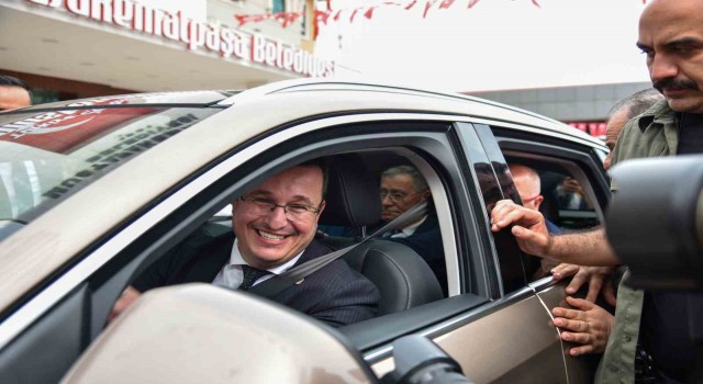 Mustafakemalpaşada Togg yolların tozunu attı