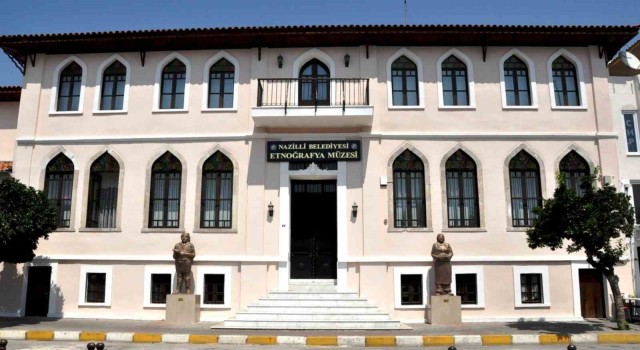 Nazillide filmlere ve kitaplara konu olan tarihi yapı ziyaretçi akınına uğradı